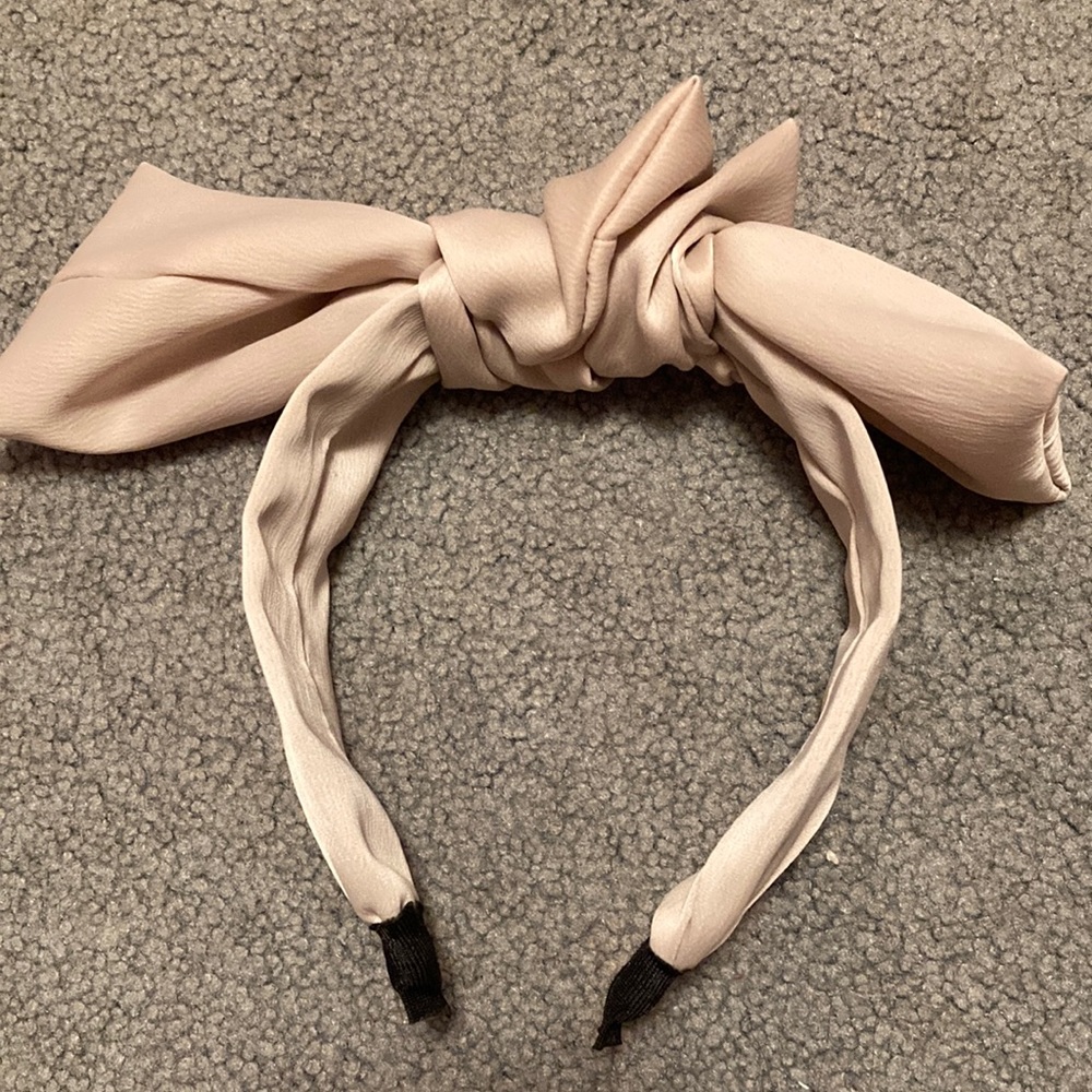 Bow headband